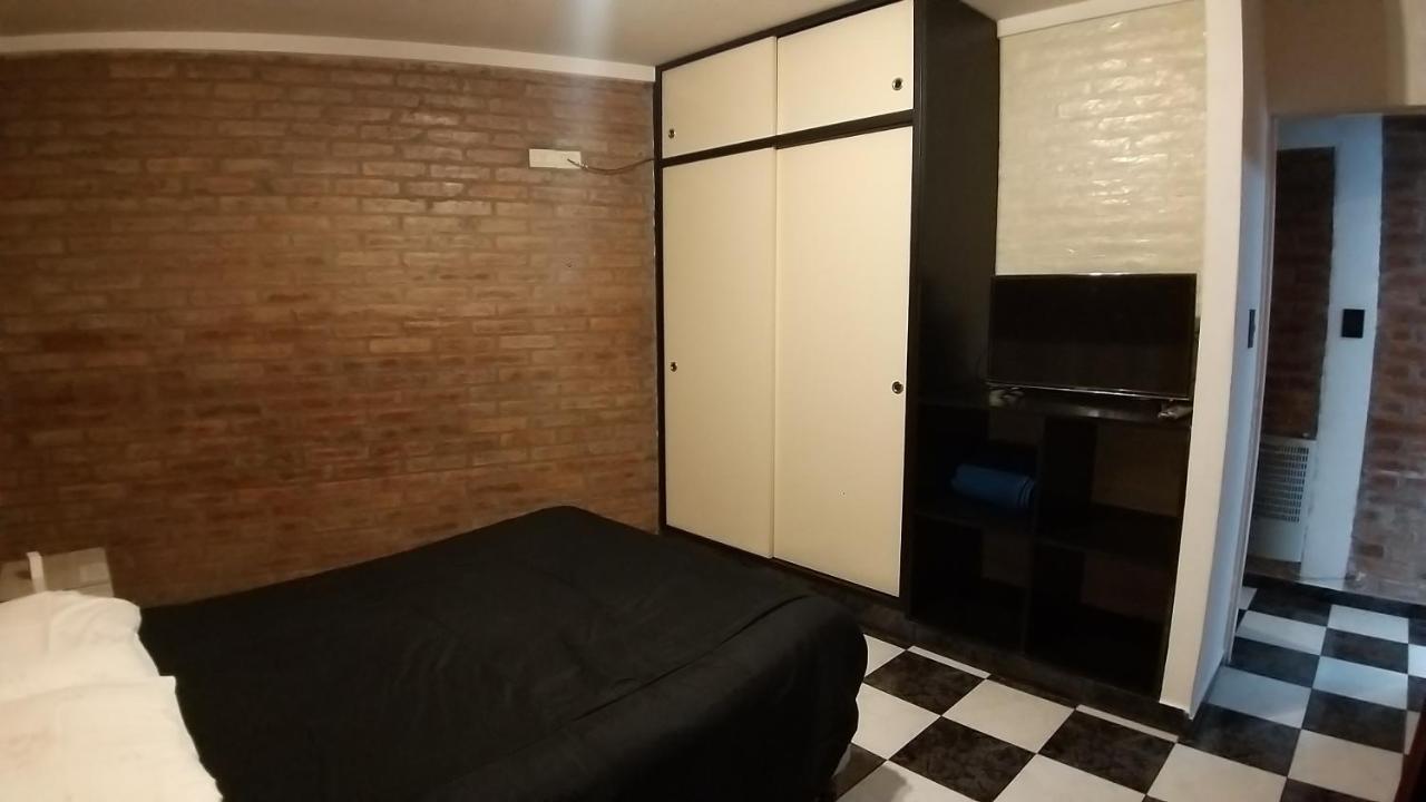 Pequena Allegra Apartment